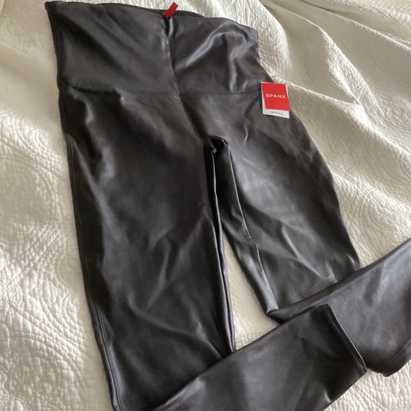 Spanx Faux Leather Legging - Size 1X - Picture 10 of 10